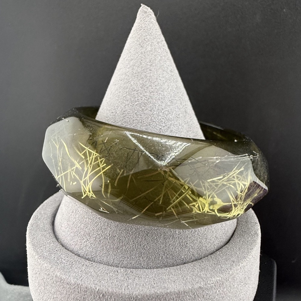 Vintage Estate Bangle Bracelet Green Acrylic Tinsel Inclusions 8"